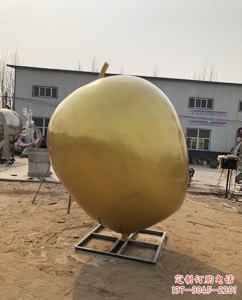 河源仿铜质苹果玻璃钢雕塑