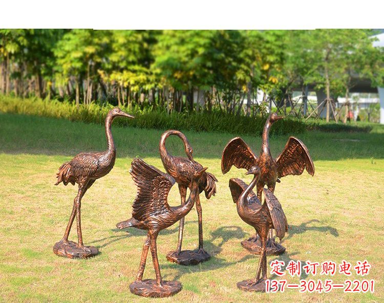河源仿铜钢玻璃摇头仙鹤雕塑