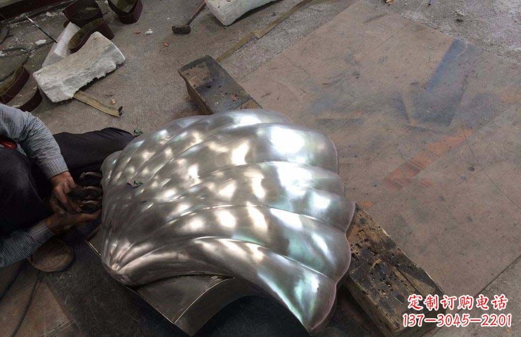 河源精致现代的不锈钢贝壳雕塑