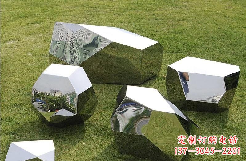 河源精美不锈钢鹅卵石几何雕塑