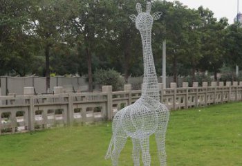 河源浪漫活力·不锈钢镂空长颈鹿雕塑