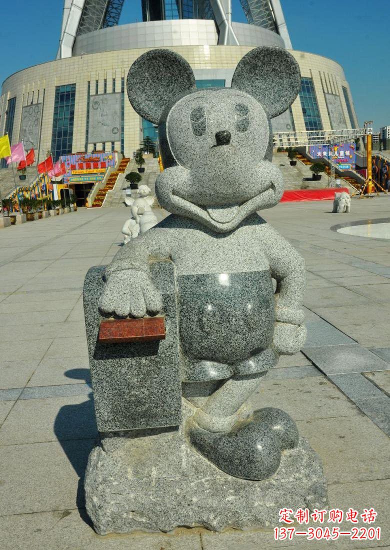 河源令人惊叹的米老鼠塑像