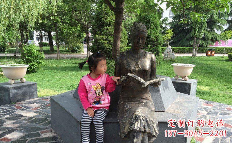 河源优雅可爱的女孩铜雕