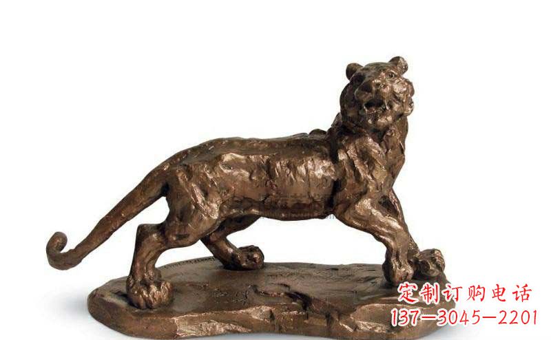 河源老虎铜雕中领雕塑为您打造精致细腻的雕塑作品