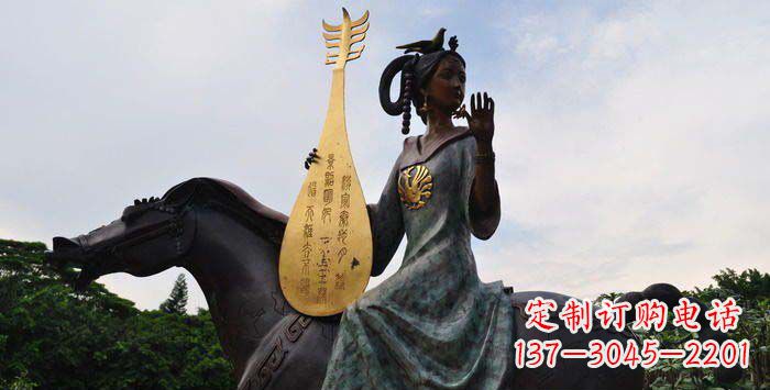 河源传统风情,精美古典的琵琶女铜雕