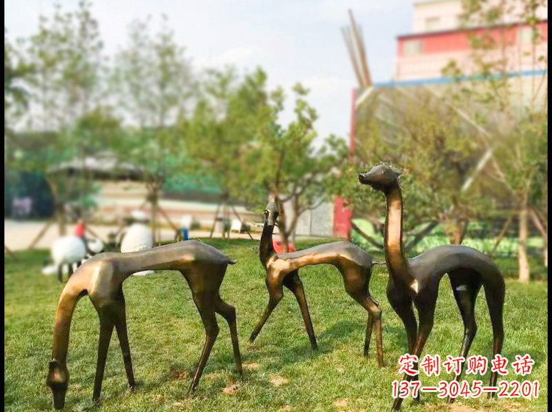 河源艺术欣赏——梅花鹿雕塑