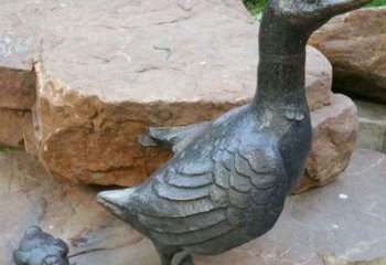 河源动物雕塑——精致铜质鸭子雕塑