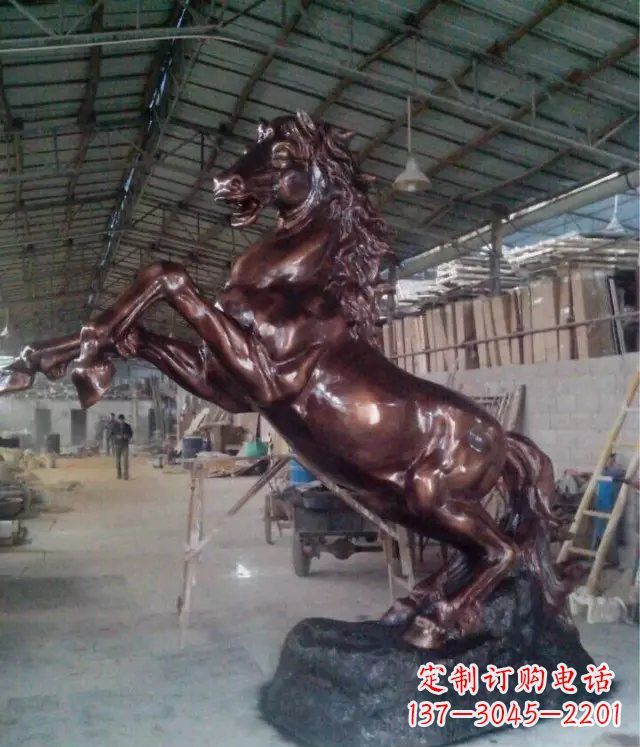 河源中领雕塑出品:铜雕正面奔马