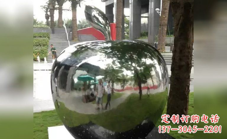 河源新奇优雅的苹果雕塑