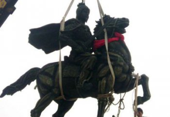 河源仰望古代将军，来一场跨越时空的雕塑之旅