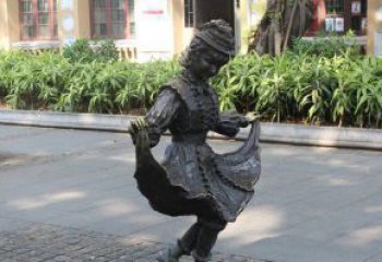 河源中领雕塑推出的爱舞的小少女铜雕，以少女跳…