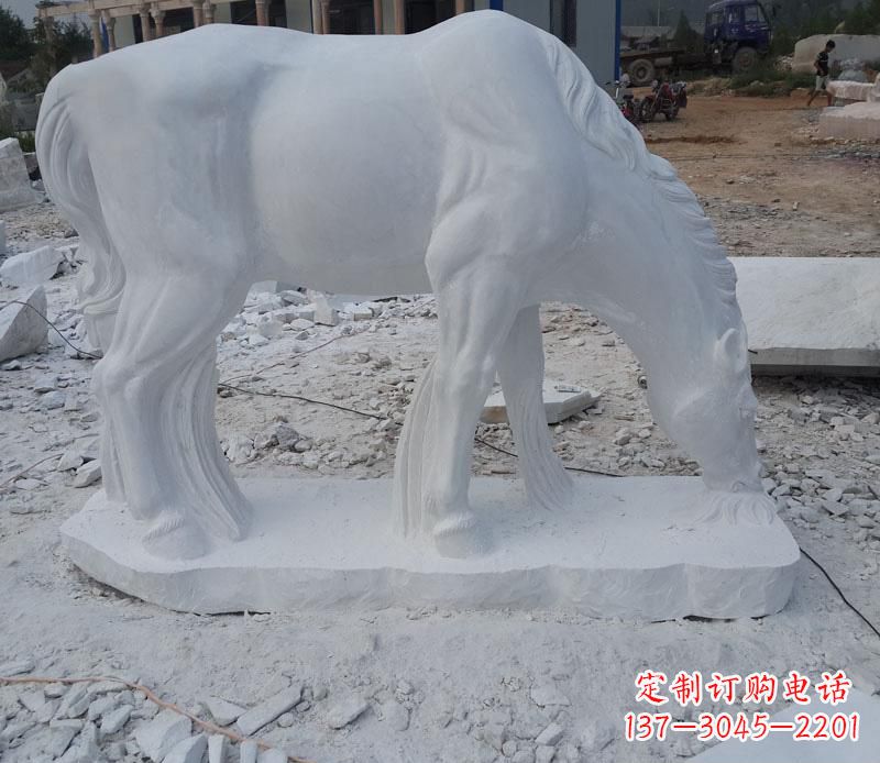河源汉白玉动物马雕塑是由中领雕塑定制的一款精…