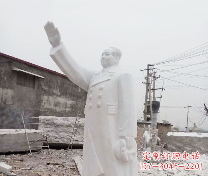 河源为毛泽东伟人石雕制作一尊永恒的雕塑
