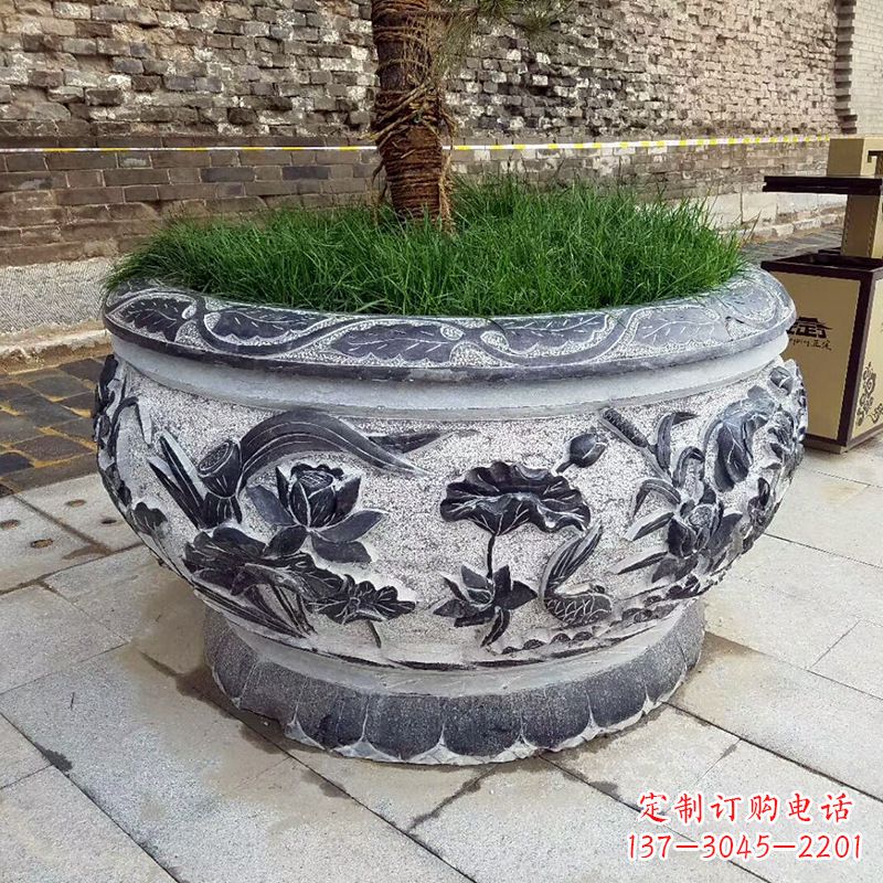 河源青石仿古风格的花盆雕塑