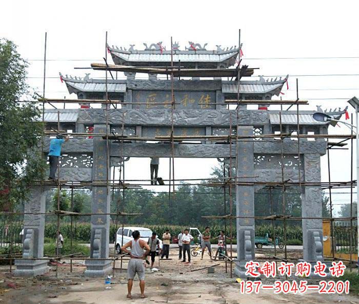 河源三门牌坊石雕-传统工艺制作出行业领先的雕塑