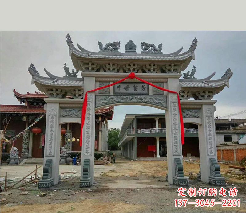 河源以传统工艺为源的独特牌坊石雕