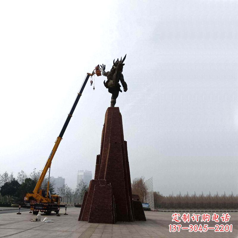 河源神话传说中的夸父逐日雕塑