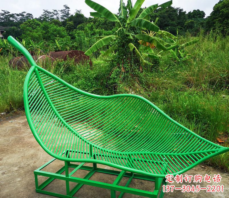 河源树叶不锈钢景观雕塑