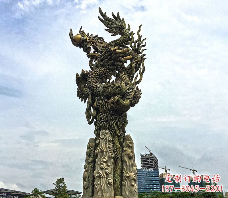 河源铜雕盘龙柱