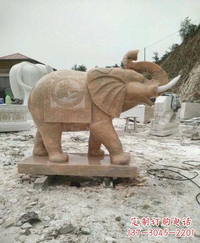 河源晚霞红吉祥如意大象雕塑