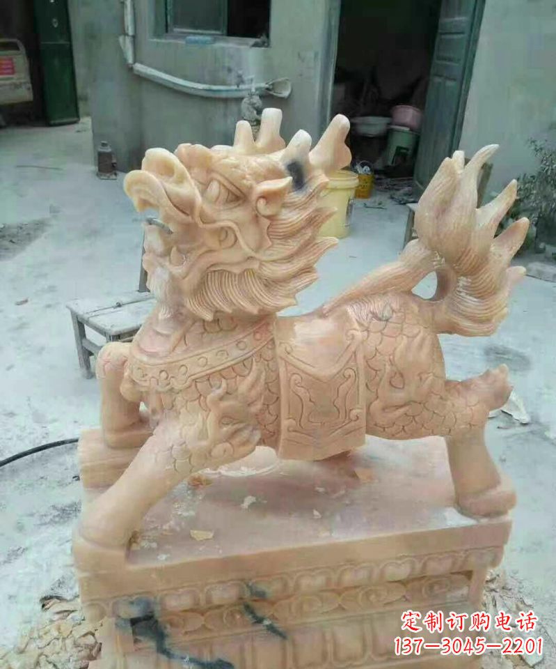 河源晚霞红麒麟雕塑112