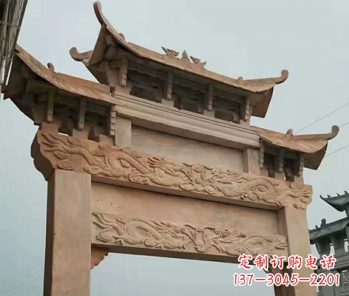 河源晚霞红石雕单门牌坊