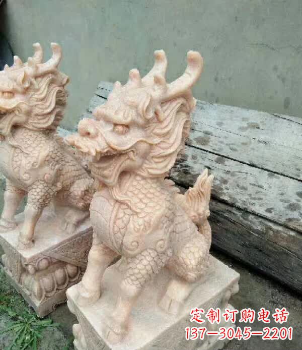 河源晚霞红石雕麒麟
