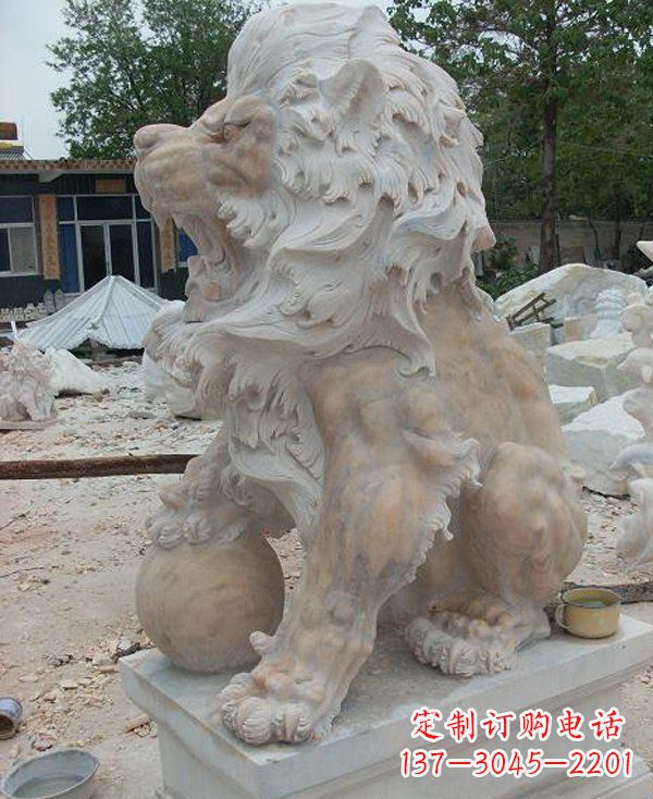 河源晚霞红寺庙门口西洋狮子石雕