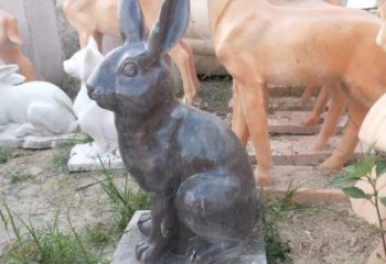 河源青石公园兔子雕塑，实惠的艺术装点