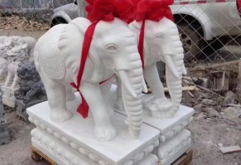 河源元宝驾驭的大象雕塑艺术