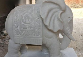 河源风格多样的大象雕塑