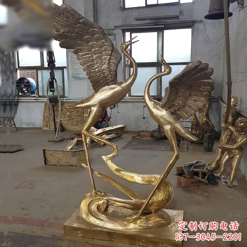 河源仙鹤铜雕景观