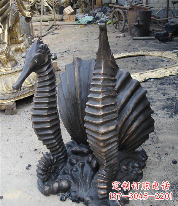 河源小区动物海马铜雕 