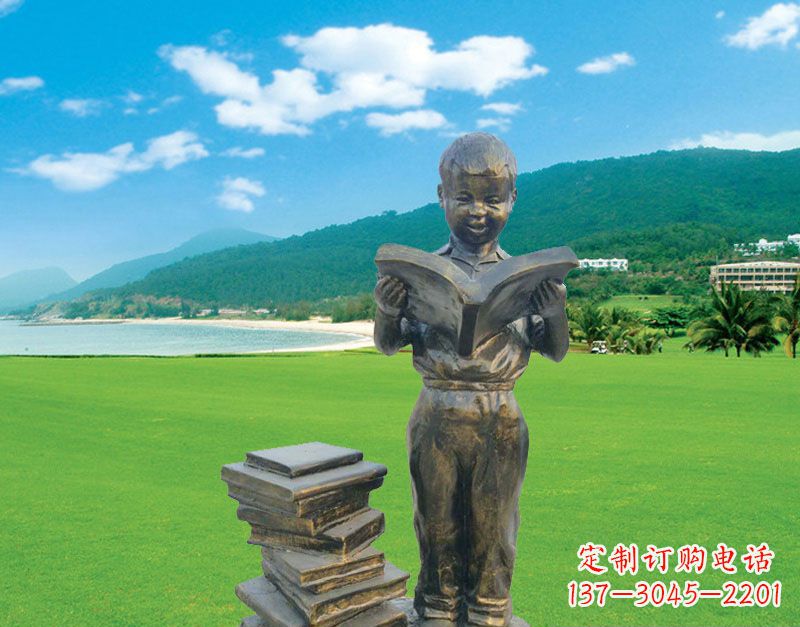 河源校园看书的小男孩雕塑