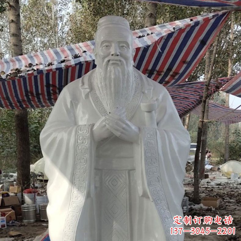 河源校园孔子雕像
