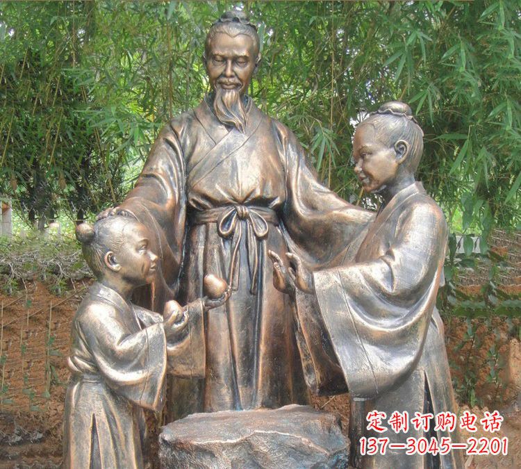 河源寓言故事铜雕_孔融让梨