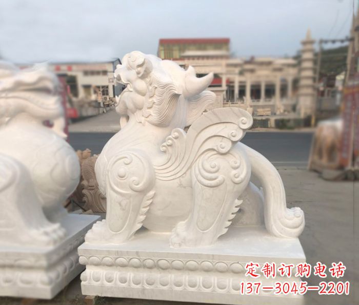河源招财进宝立式貔貅门口石雕 (2)