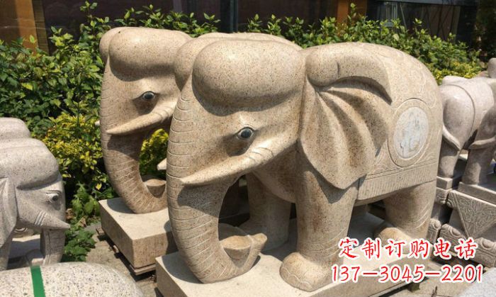 河源招财进宝砂岩大象石雕
