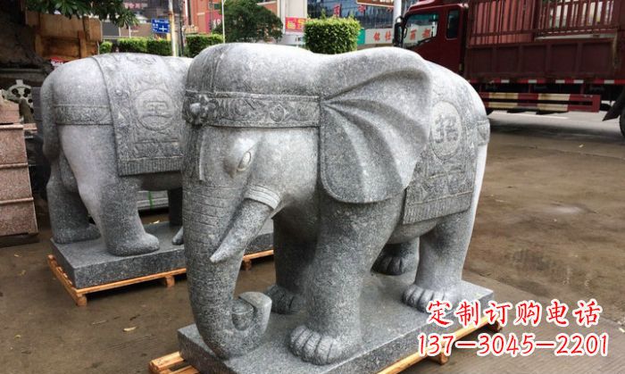河源招财进宝芝麻灰大象石雕 (3)