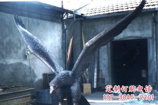 河源铸铜老鹰企业动物铜雕