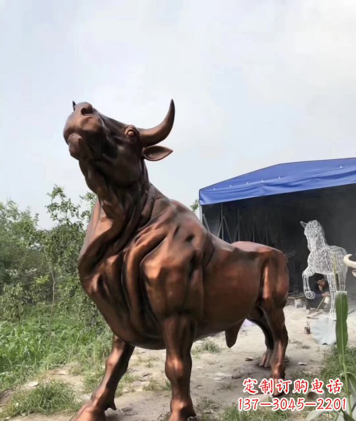 河源紫铜牛动物雕塑