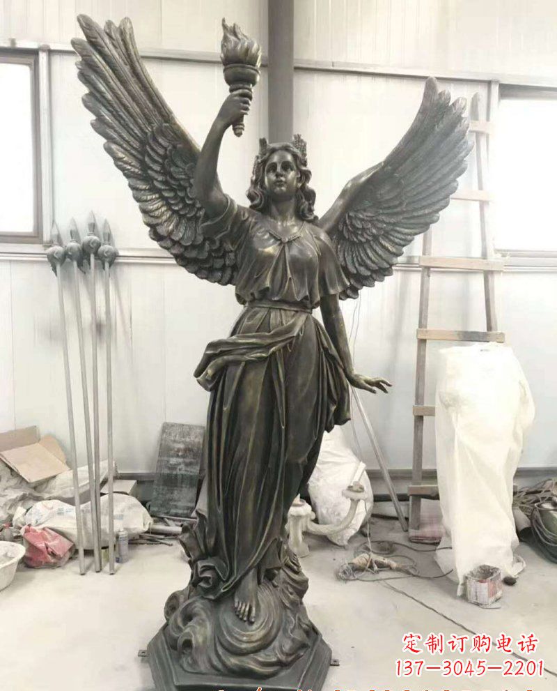 河源自由女神像铜雕